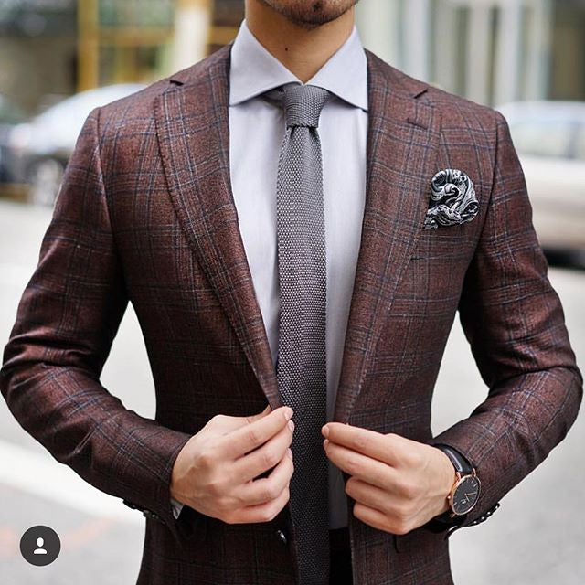 Savile Row Fazzolettone Da Tasca In Seta Per Uomo – 28x28 Cm, Fantasia Catena Rossa