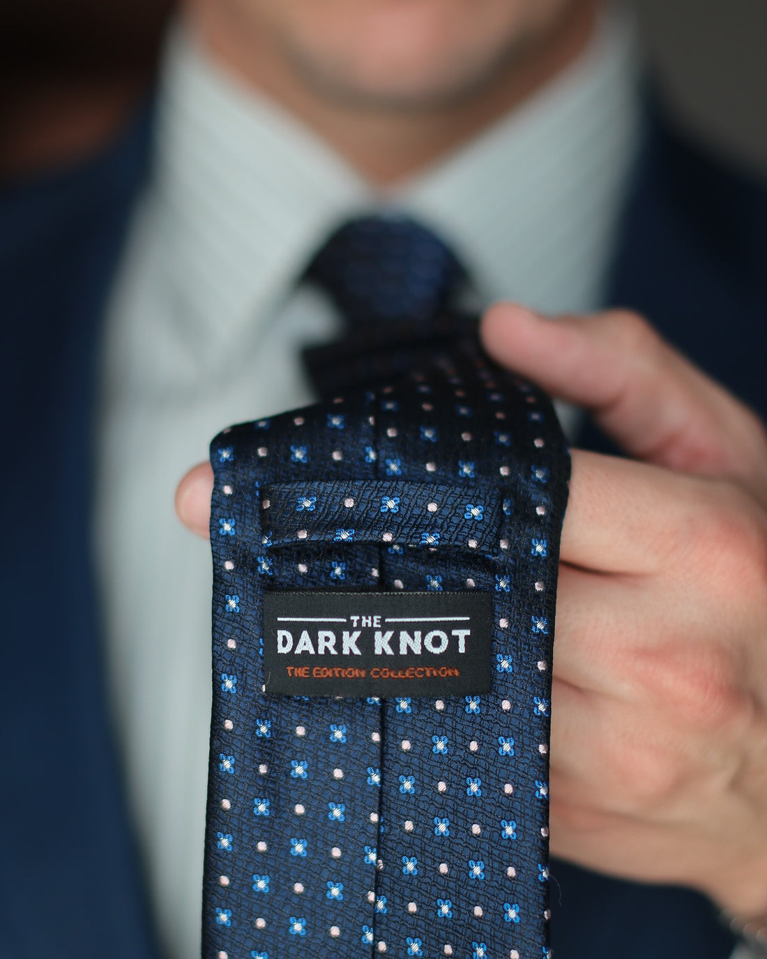 navy dress blues tie knot Male Officer Service Dress Blue