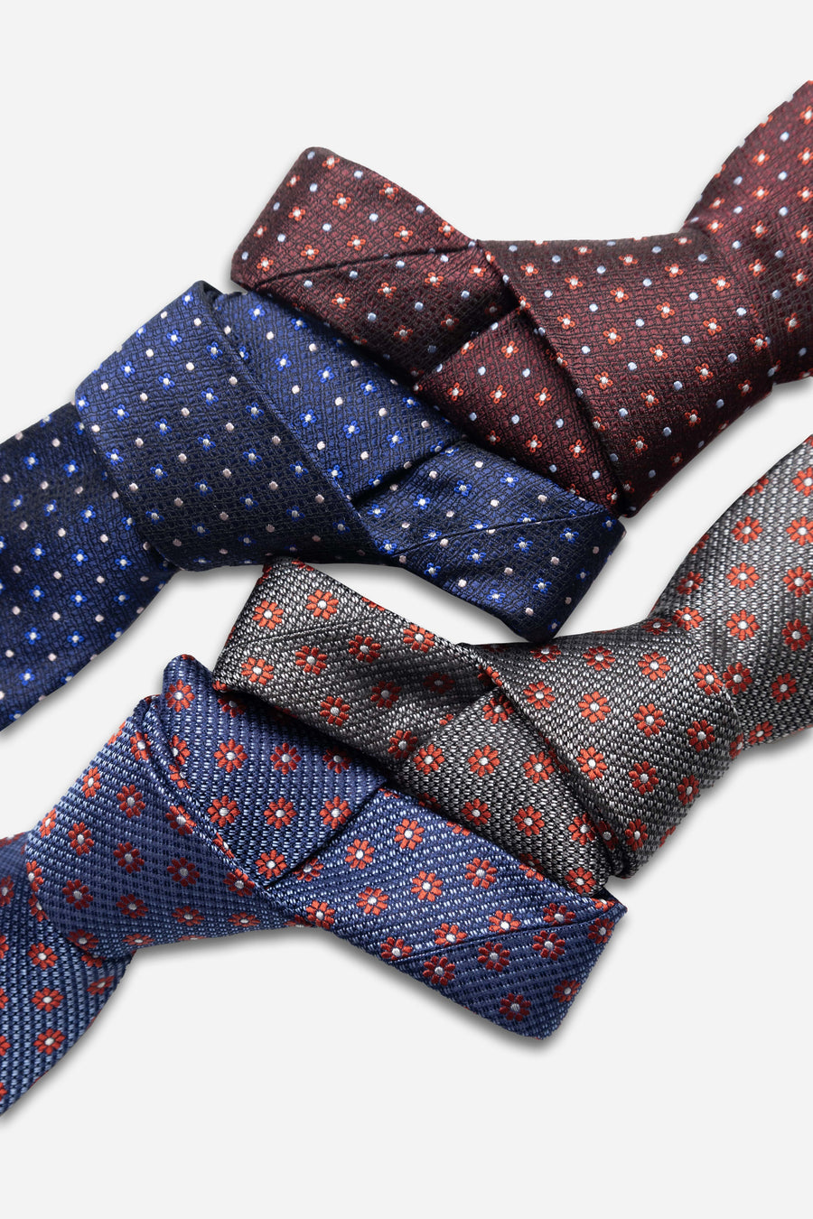 Geometric Foulard Patterned Silk Ties 