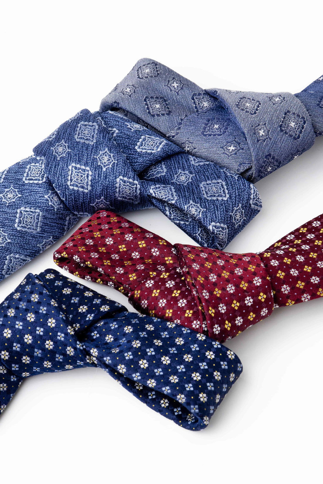 Geometric Foulard Patterned Silk Ties