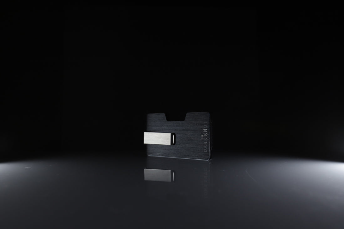 Black minimalist wallet